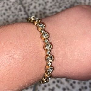 Cute gold sparkly bracelet hardly worn